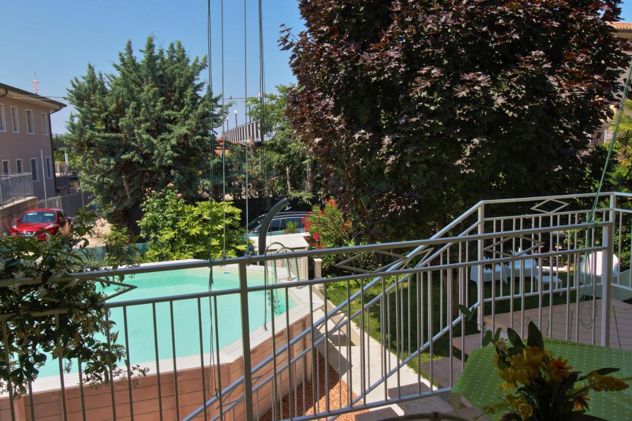 Villa Le Fate Dimora Di Charme Con Piscina 라찌제 외부 사진